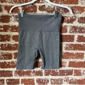 Puma gray biker shorts - 6” inseam